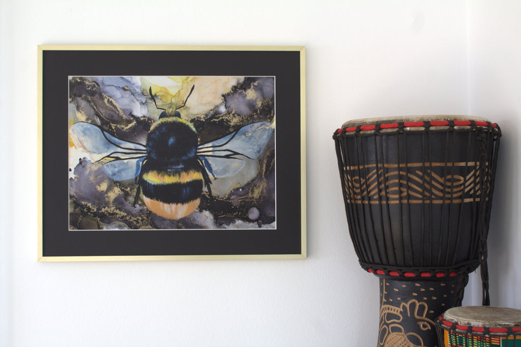 Hummel | Kunstwerk aus Alkoholtinte und Acrylfarbe | Kunstdruck in verschiedenen Größen